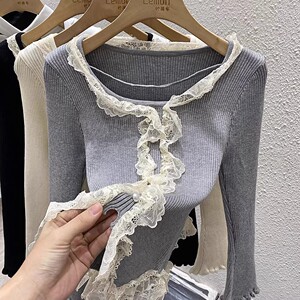 2023秋冬方领蕾丝拼接打底衫毛衣女内搭不规则法式修身针织衫上衣