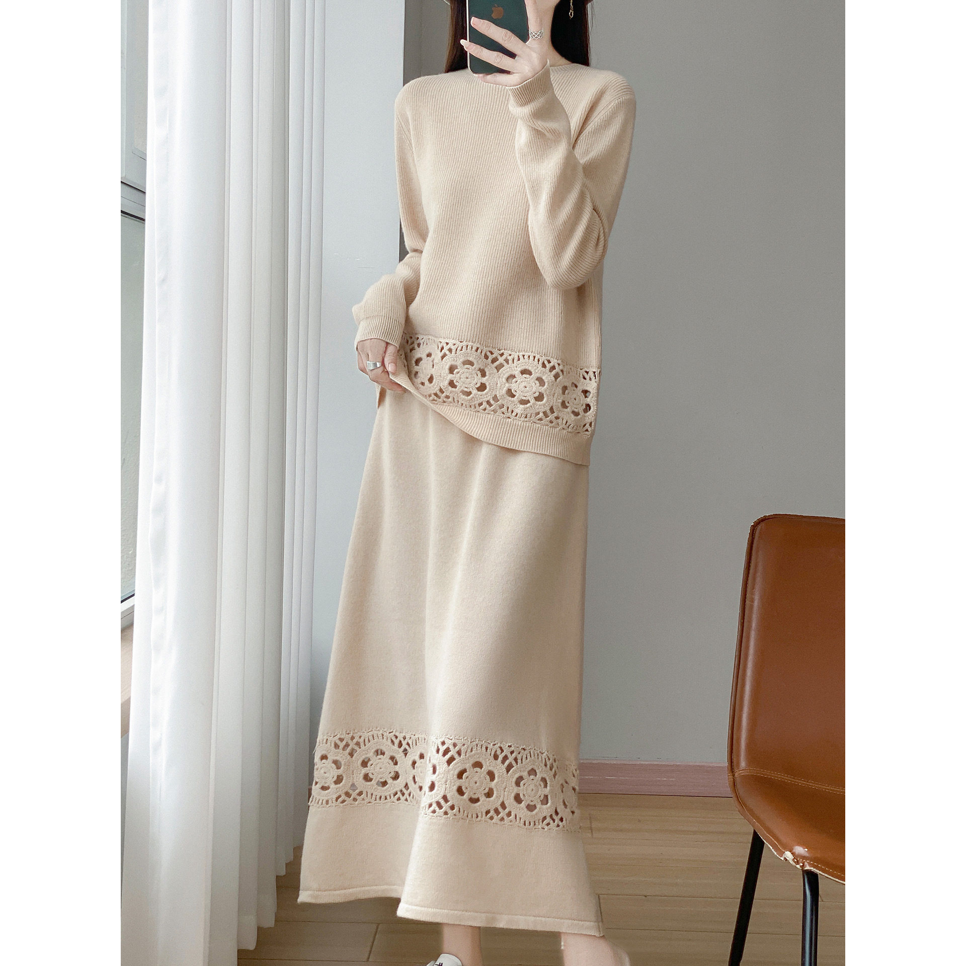 25年秋冬新款纯羊毛圆领镂空钩花针织衫长袖宽松百搭中长裙两件套