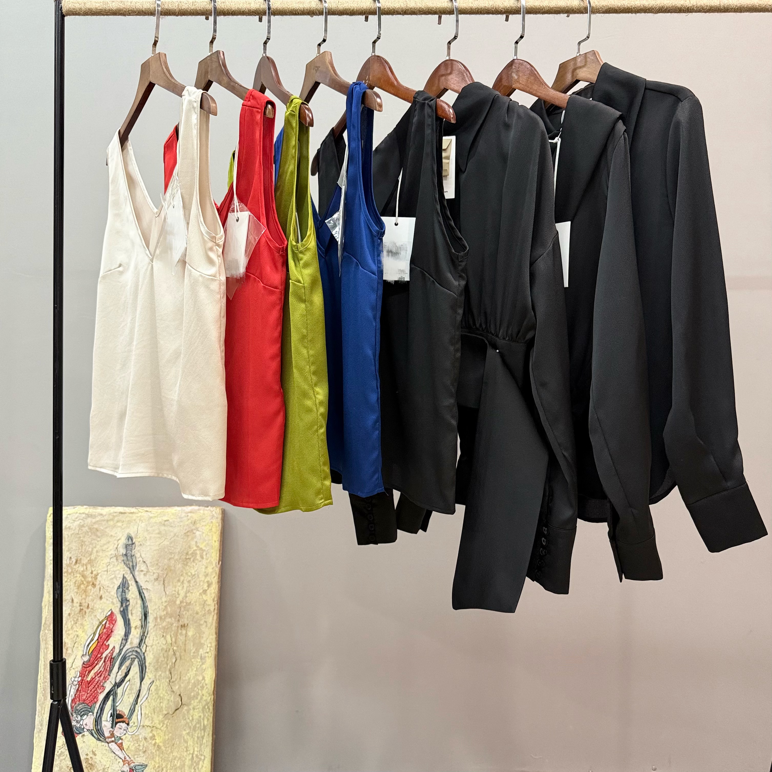 外贸单意大利奢质感珠光V领无袖背心女夏修身短上衣连帽连体衬衫