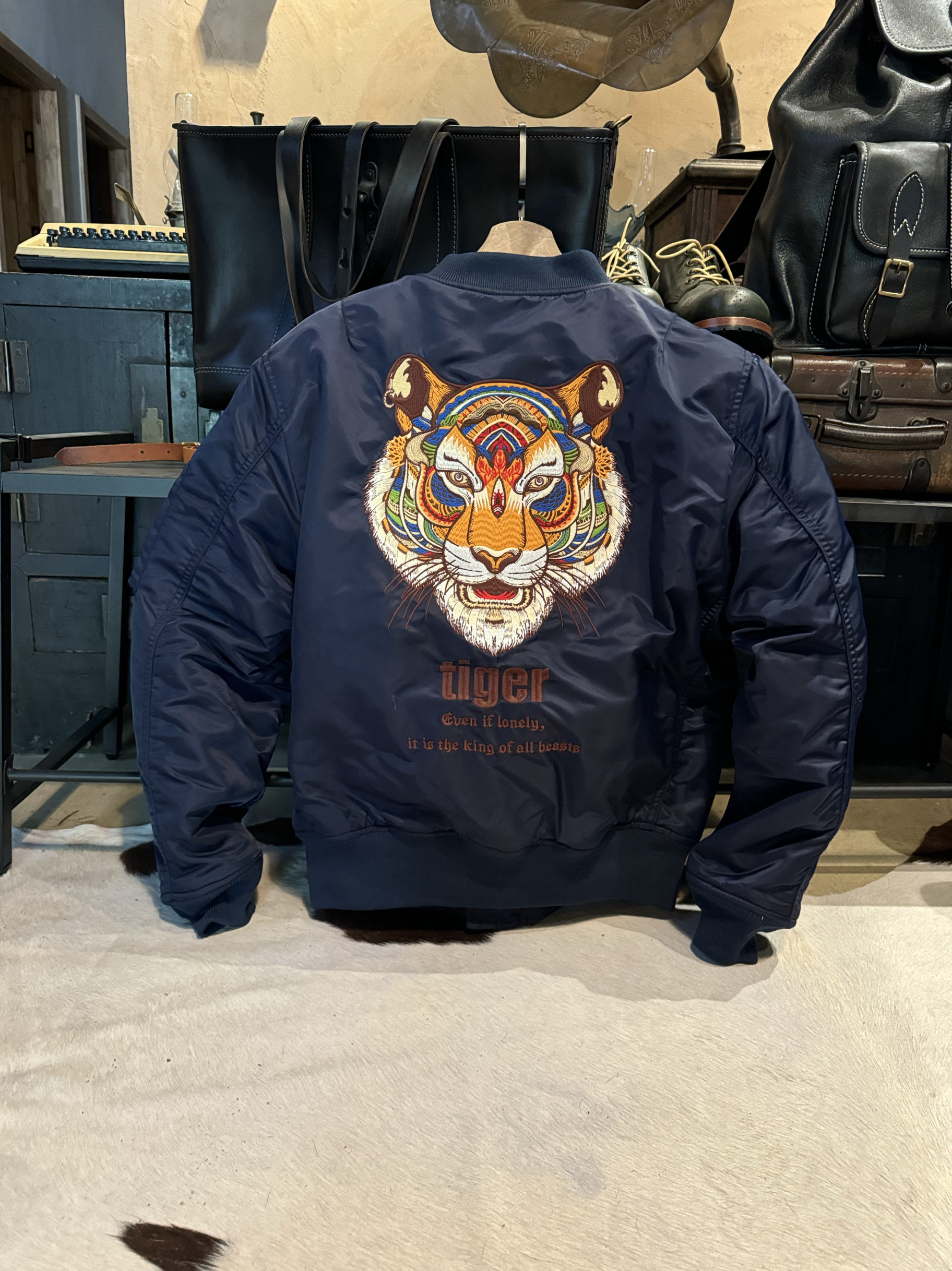 重工刺绣虎头飞行员夹克防风防水保暖棉服棒球服机车服阿美咔叽潮