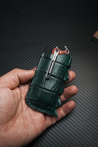 订制钛甩刀梳子鳄鱼皮皮套