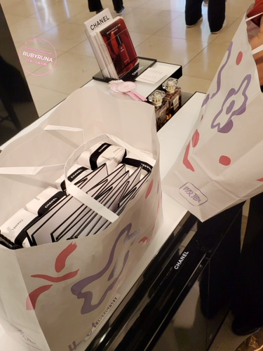 Некоторые высказывают японскую шанель Chanel Cocoa Белая труба рот бальзам для губ 24 Limited 940 914