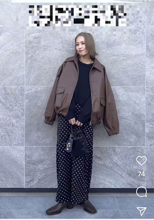 日单女士人造皮革两色入小翻领大口袋松紧袖 口宽松皮衣夹克外套