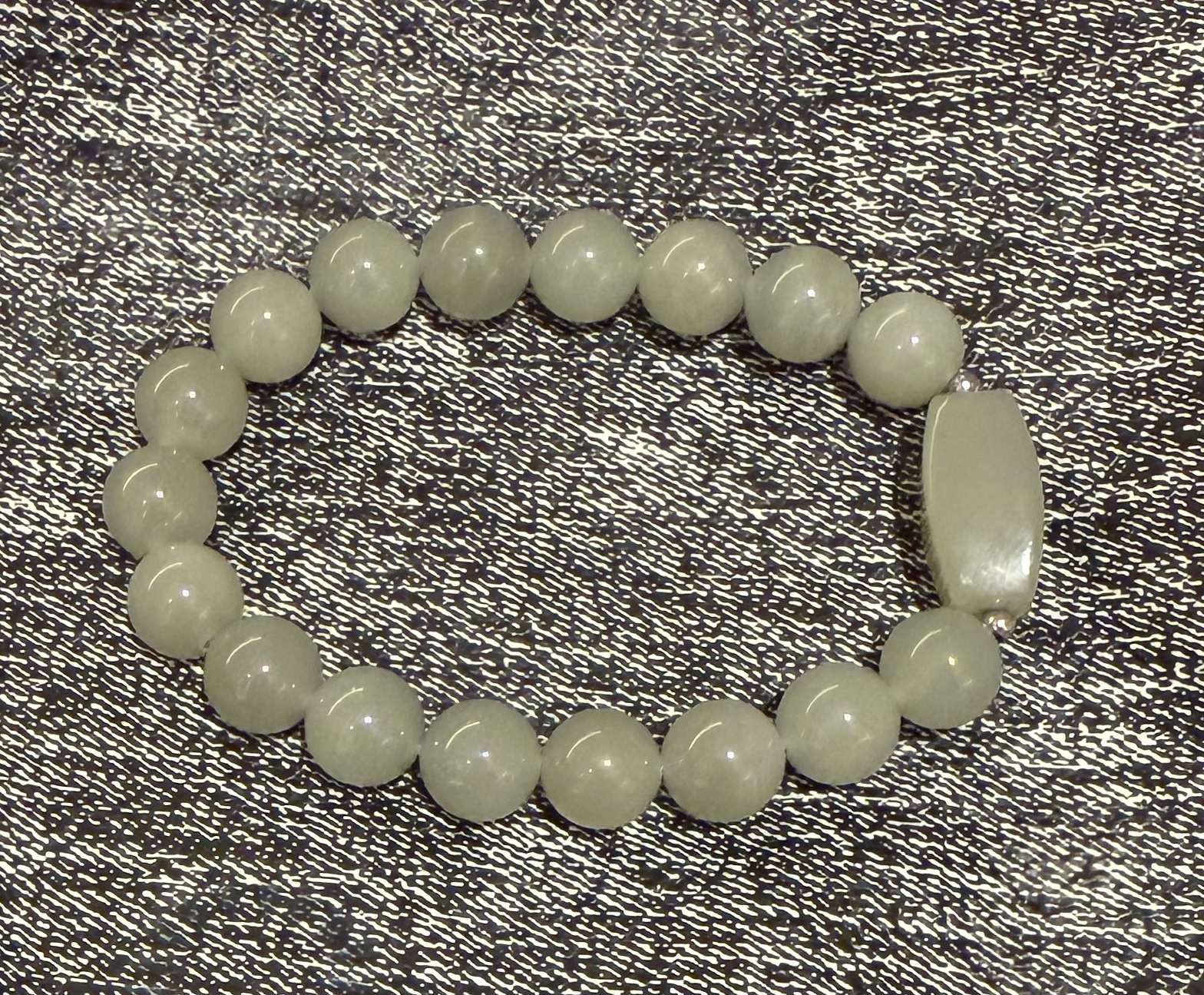 新疆和田玉勒子手串10mm，2750（多样性发其一）