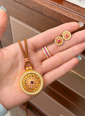 小红书爆款法式复古高级感可旋转玫瑰花窗项链轻奢小众百搭毛衣链