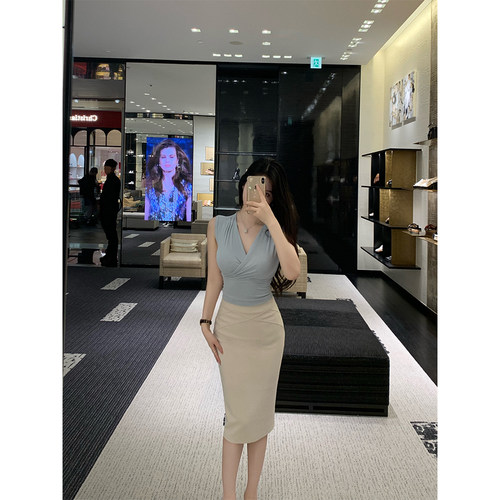 韩女姐姐针织上衣+半身裙套装