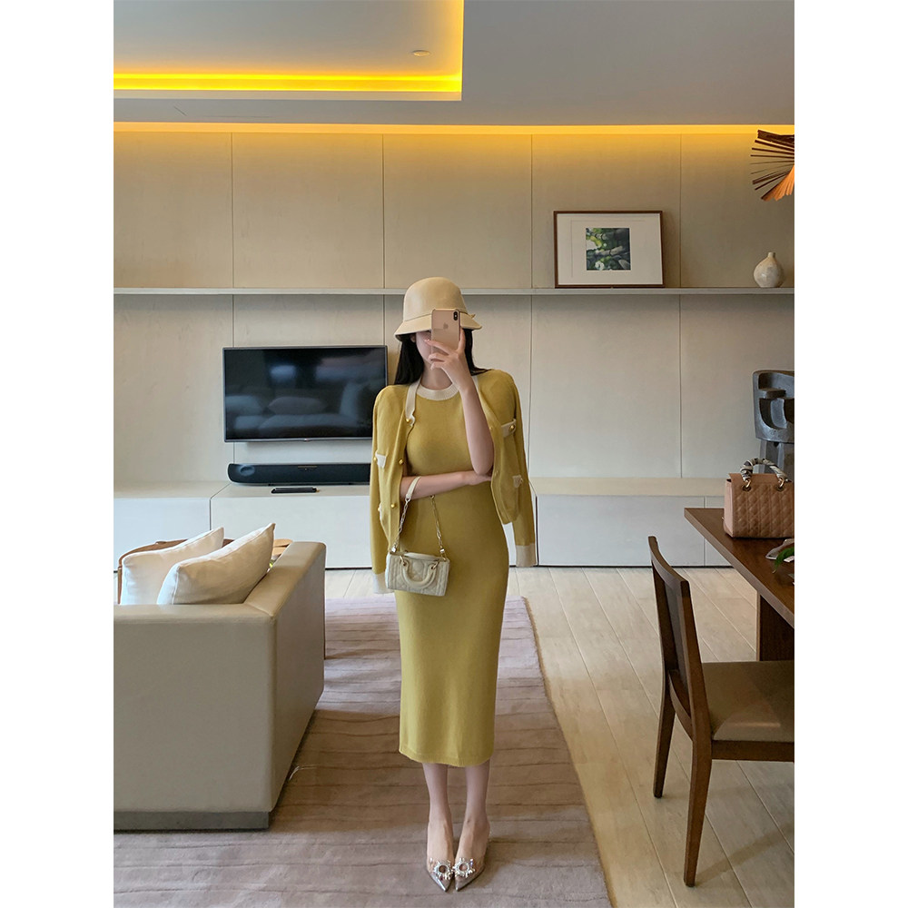 【现货8折】THE SWAN司凰轻奢  miu系贵贵羊毛针织开衫连衣裙套装,女装/女士精品,时尚套装,淘宝优惠券,粉丝福利购,淘宝优惠卷