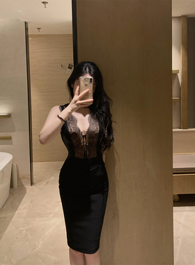 THE SWAN司凰轻奢 TF新季～蕾丝缎面V领修身上衣高腰包臀半裙套装