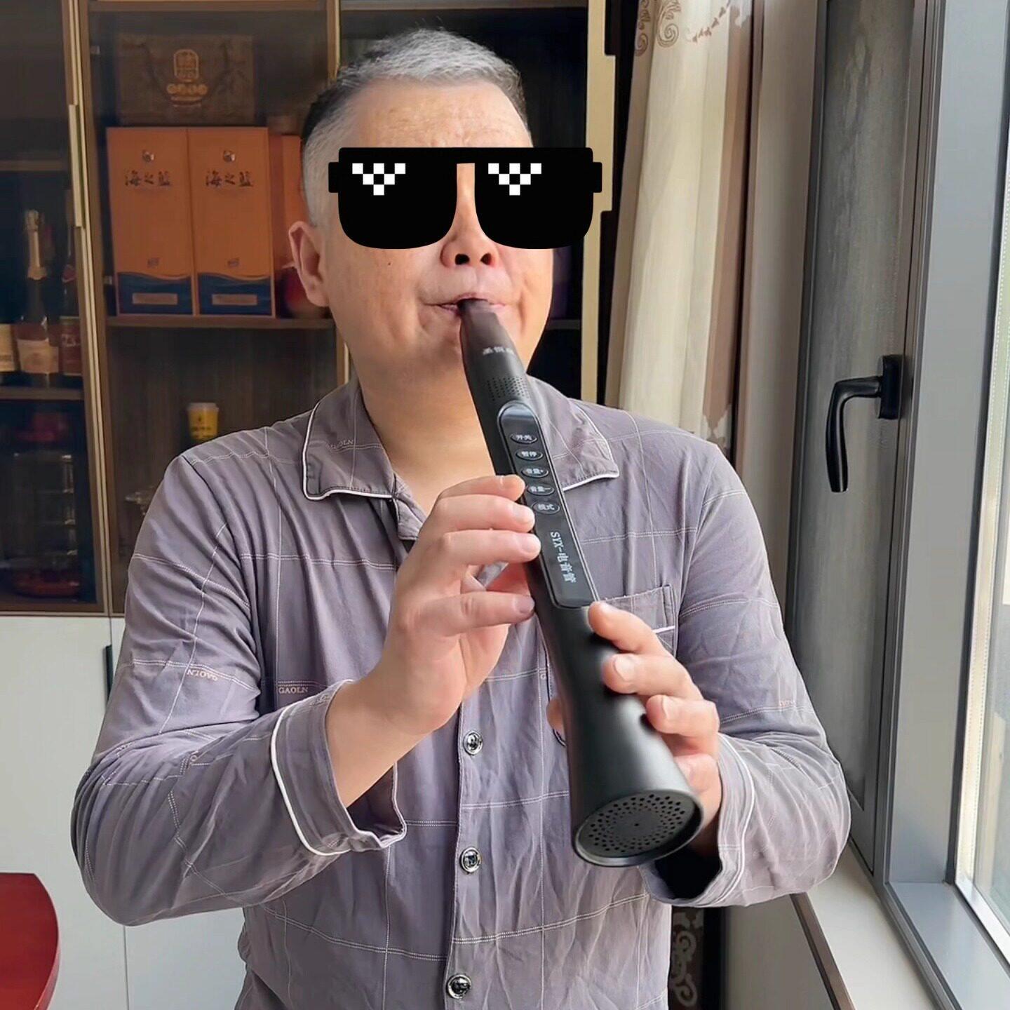 新型电乐管自带蓝牙会唱歌就会的乐器电吹管无线蓝牙不用学就会吹图片