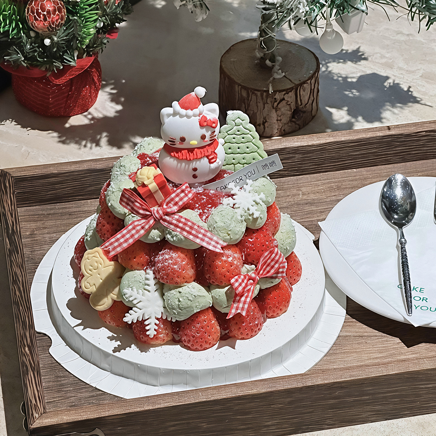 包邮网红圣诞节蛋糕装饰摆件可爱围巾帽子kitty圣诞树饼干蝴蝶结