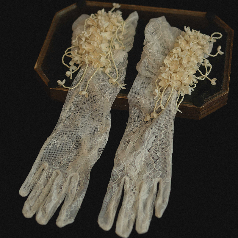 手作铃兰花瓣蕾丝长款手套