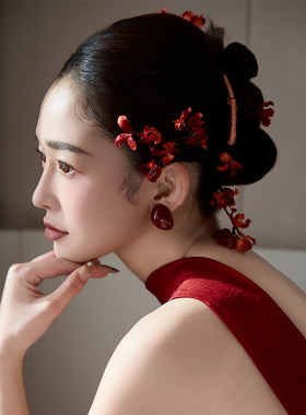 红色抹胸新中式订婚礼头饰