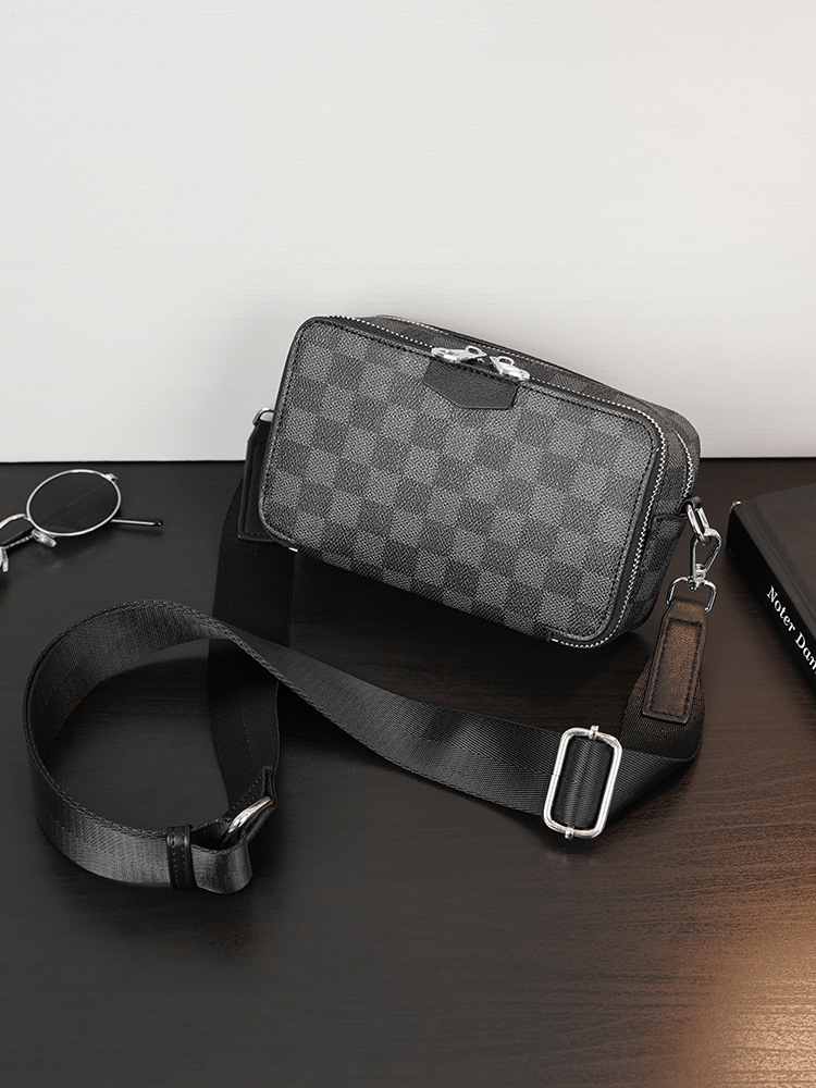 简约时尚男士单肩包潮牌格纹小方包新款通勤小挎包斜挎包现货