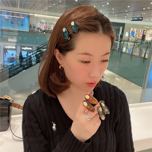 刘海压夹日韩少女风格琥珀彩色