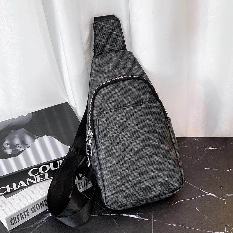 2025新款单肩胸包休闲男士棋盘格斜挎包小背包时尚百搭潮男包胸包,箱包皮具/热销女包/男包,胸包,淘宝优惠券,粉丝福利购,淘宝优惠卷