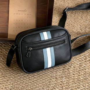 2026时尚男包小挎包通勤小方包街头相机包男士单肩包潮流百搭挎包