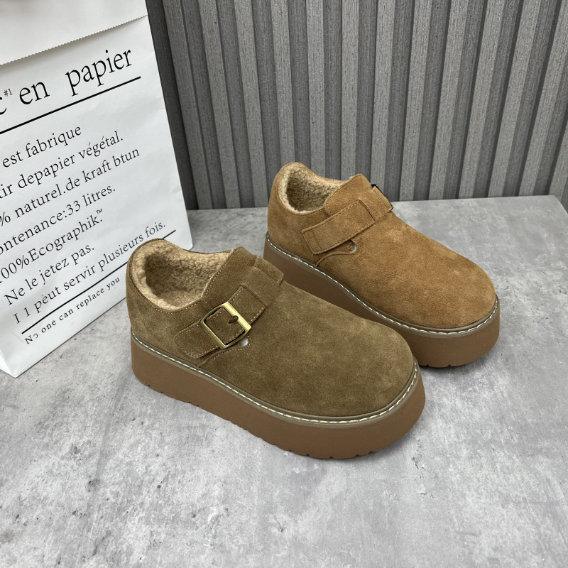 断码处理真皮女靴2024冬季新款圆头套脚平底厚绒保暖雪地女棉鞋