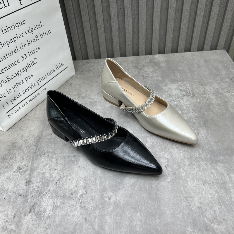 清仓断码处理女鞋2025春季新款时尚玛丽珍低跟尖头浅口优雅女单鞋