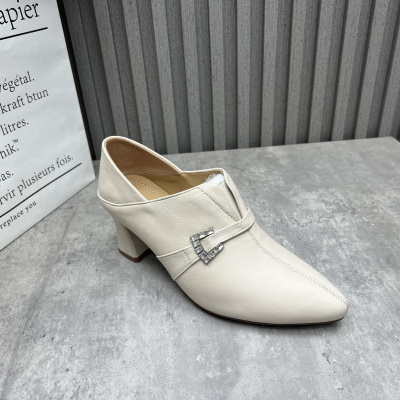 断码处理真皮女鞋2025秋冬新款尖头深口粗高跟小皮鞋时尚女单鞋40