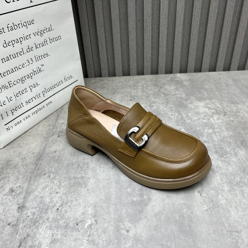 工厂处理真皮女鞋2025秋季新款低跟潮流圆头套脚英伦乐福鞋单鞋