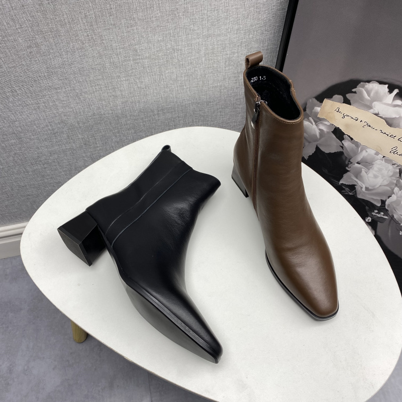时尚小方头低跟侧拉链牛皮女短靴