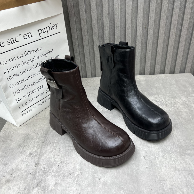 清仓断码处理女靴2025秋冬季新款英伦风户外加绒中跟时尚女棉短靴
