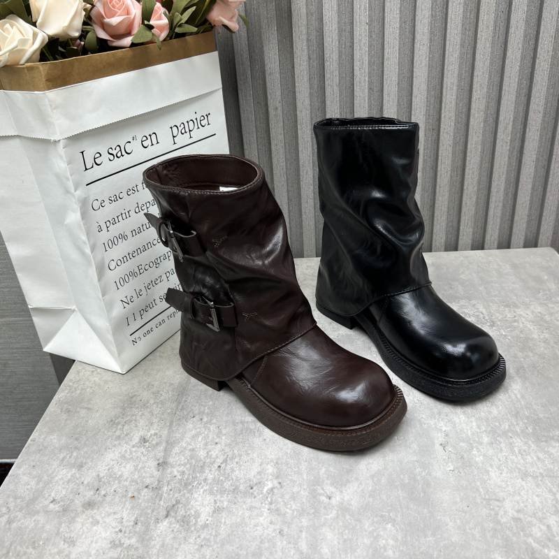 厂家断码处理女靴2025秋冬季新款皮带扣户外中跟英伦风马丁靴短靴