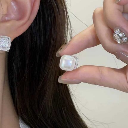 韩系双面珍珠锆石耳钉女早秋新款小众高级感气质通勤精致耳扣耳饰