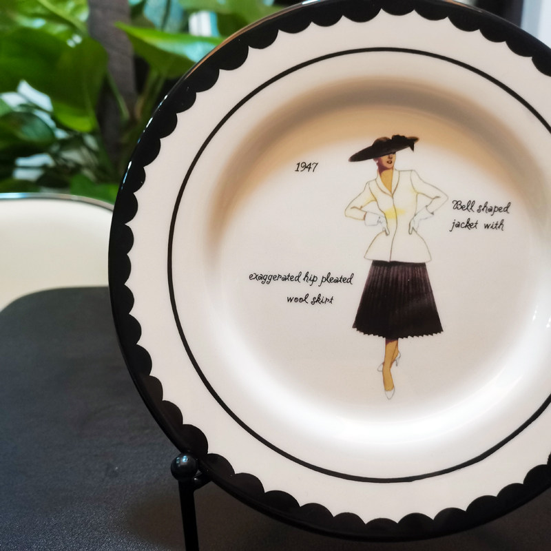 黑白素描装饰陶瓷盘 后现代模特挂盘 餐厅墙饰盘 买一发二 包邮