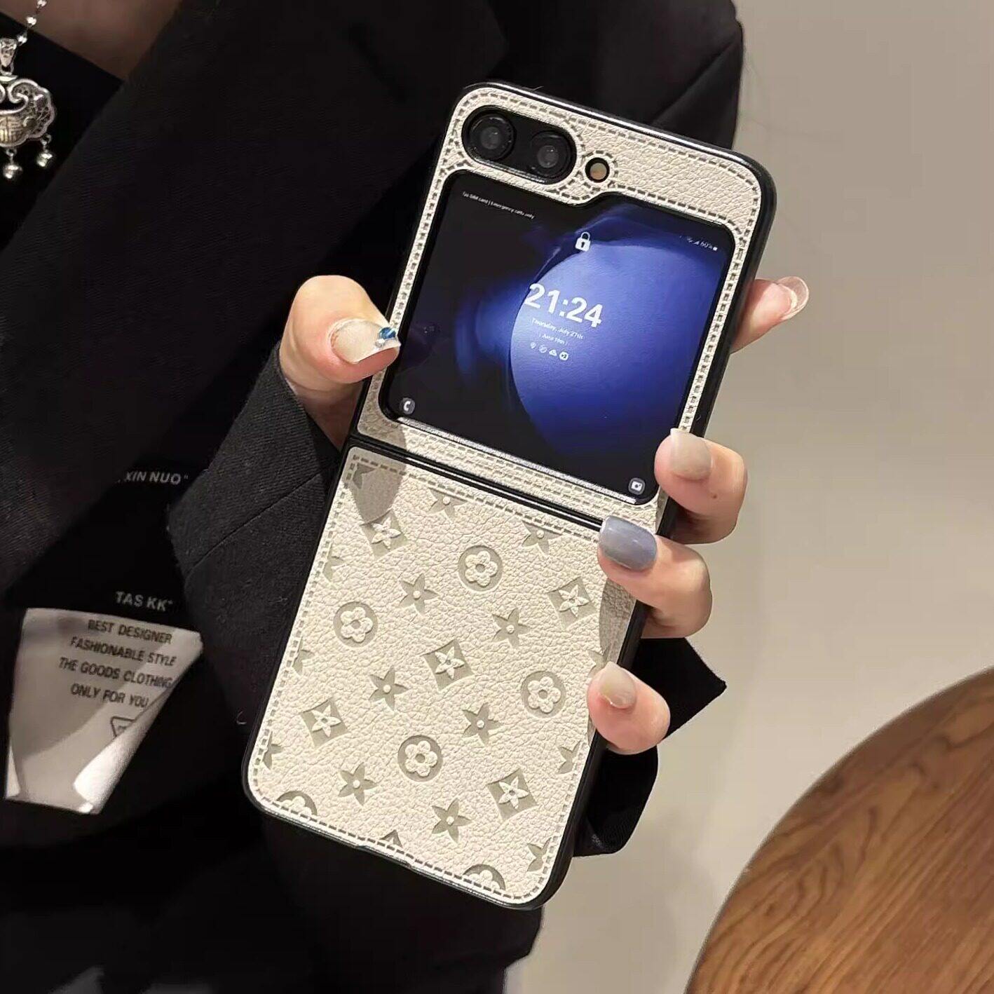 适用三星galaxyzflip5手机壳新款 z flip4指环扣手提斜挎zflip6保护套Z Flip7 FE小折叠屏防摔zflip3女款W23