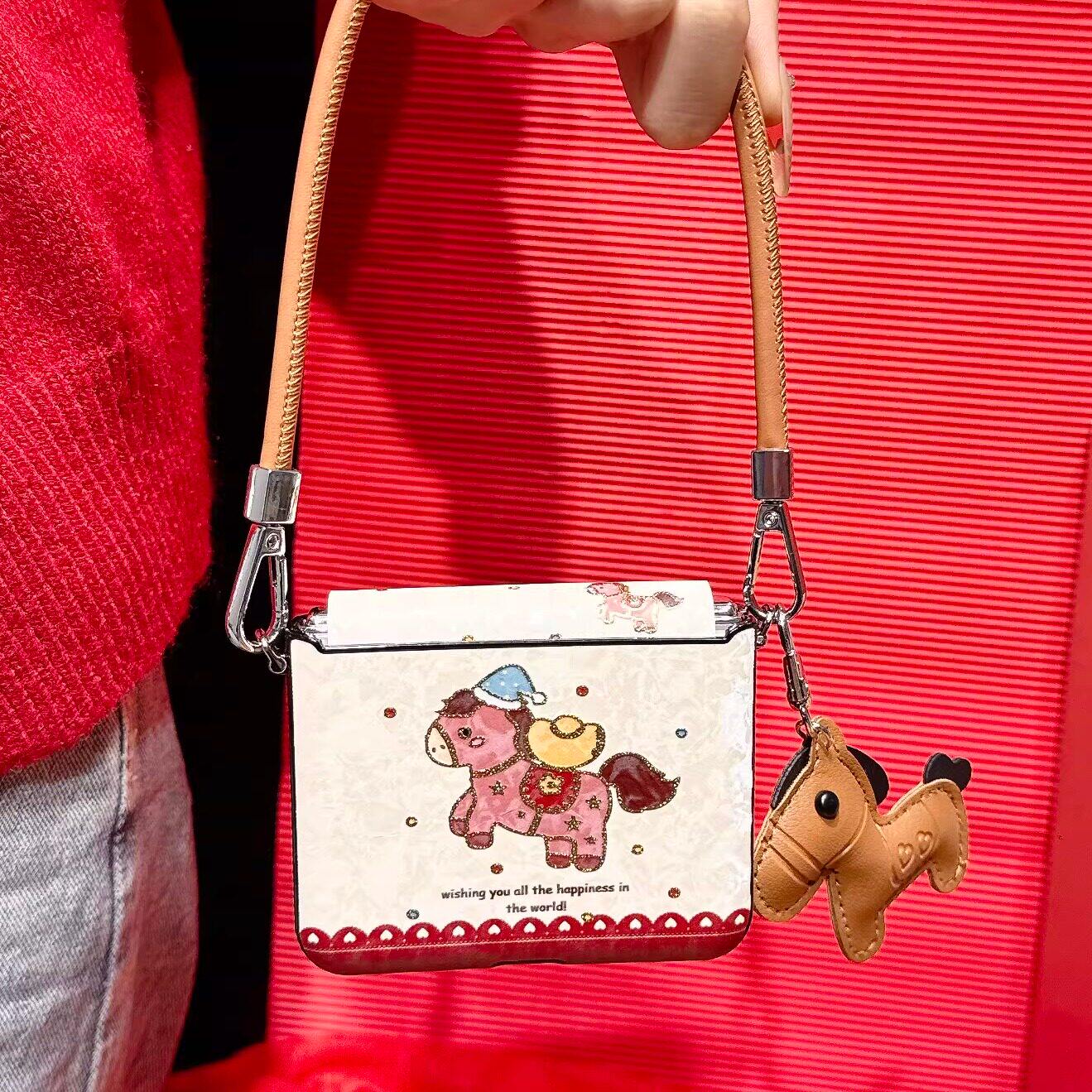 适用华为PuraX折叠屏手机壳荣耀MagicVFlip2烫金小马小米MixFlip2新年款三星zflip7摩托罗拉50发财FE手绳60