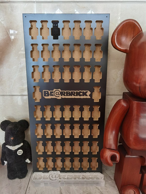 【新品】bearbrick100%展示板 方形板be@rbrick