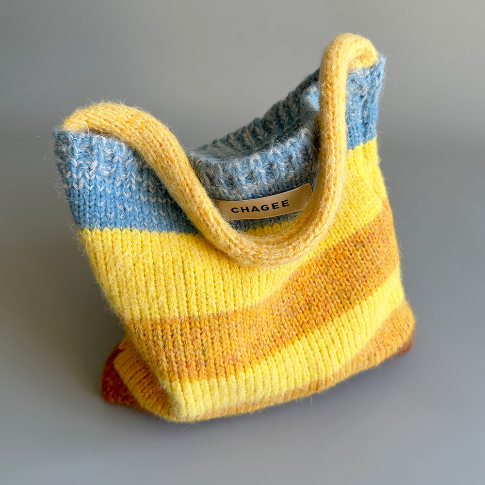 霸王茶姬晴山栖谷毛线手提包