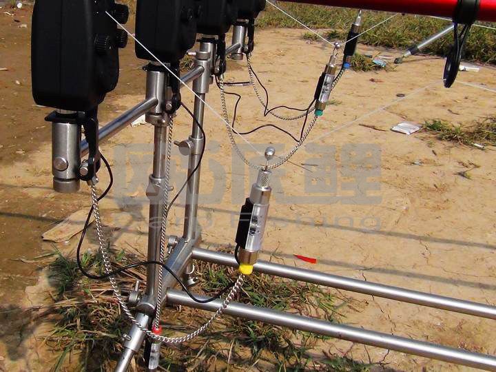 TL02 유형 스테인레스 스틸 깜박이는 소프트 체인 텐셔너 스윙 어 OPPE 잉어 낚시 도구 바다 막대 브래킷 알람 어셈블리