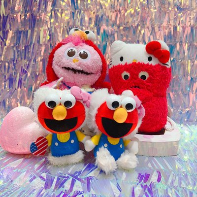 日本限定绝版三丽鸥holle kitty联名芝麻街 挂件毛绒公仔玩具稀有