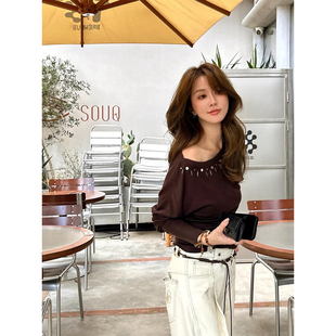 T恤 设计感美丽单品羊毛混纺钉珠一字肩蝙蝠袖 JONIbyBEB 秋季