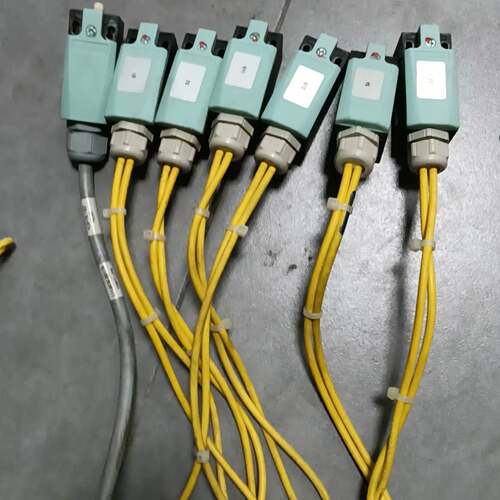 可维修西门子3SE5 232-0HC05行程开关7个，成色漂亮议价