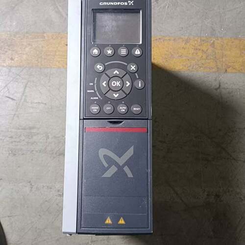 可维修格兰富变频器CUE203P2K2T5E20H1X 实物图片议价