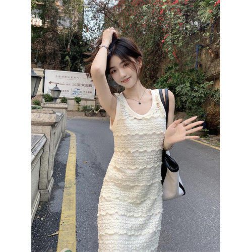 多巴胺甜美风杏色无袖连衣裙女夏季茶歇法式初恋蕾丝吊带裙长裙