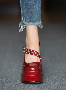 misili方头珍珠粗跟单鞋2026夏季新款13cm高跟鞋防水台酒红色女鞋