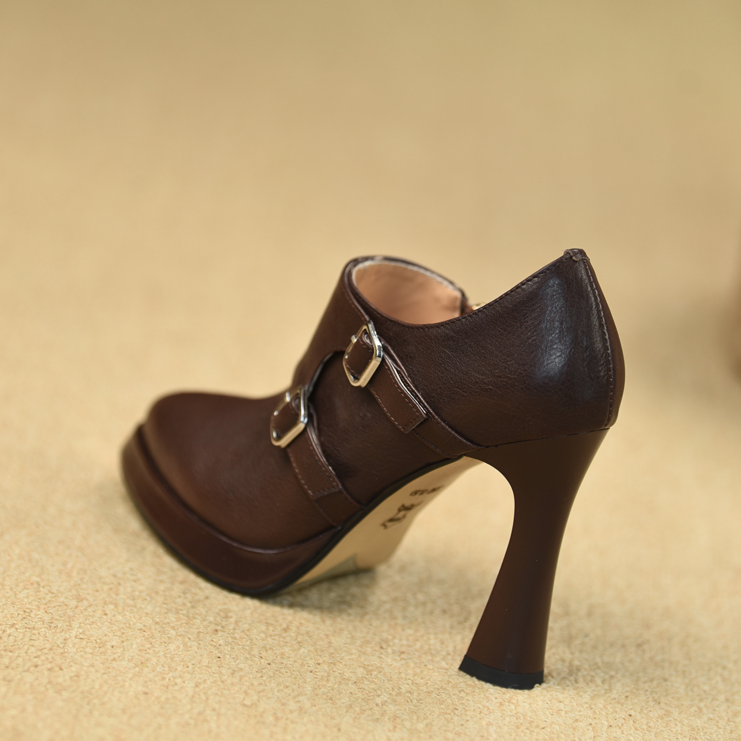 misili新款防水台粗跟深口单鞋