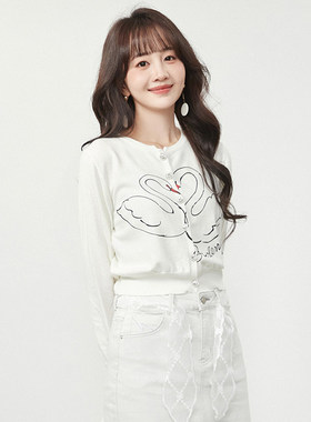 HG0K0028软糯舒适针织上衣长袖短款外套女1.14春