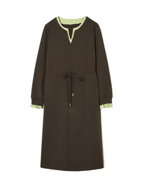 NF0A0005拼色设计中长裙套头裙子连衣裙女2.25春