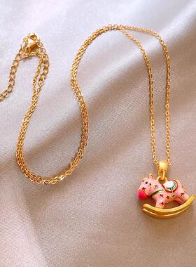 珐琅彩项链摇摇木马轻奢蝴蝶手链小香风珍珠手链精致时尚锁骨链