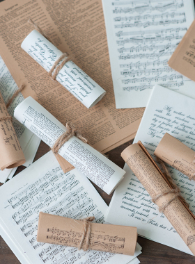 乐谱书页仿旧风手账样版间道具