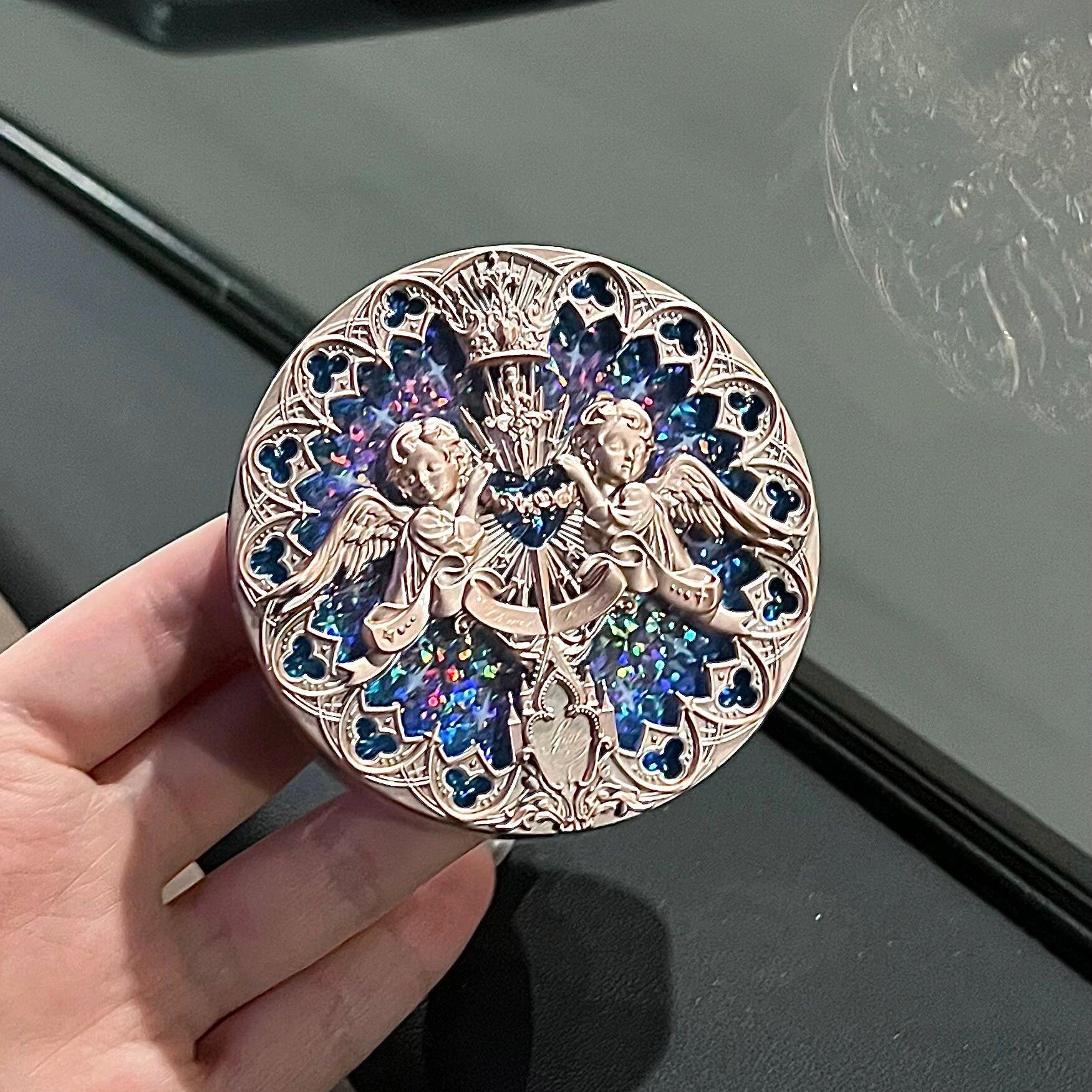 花知晓小天使浮雕高光哑光自然提亮水光感立体修容盘天使草莓拼盘