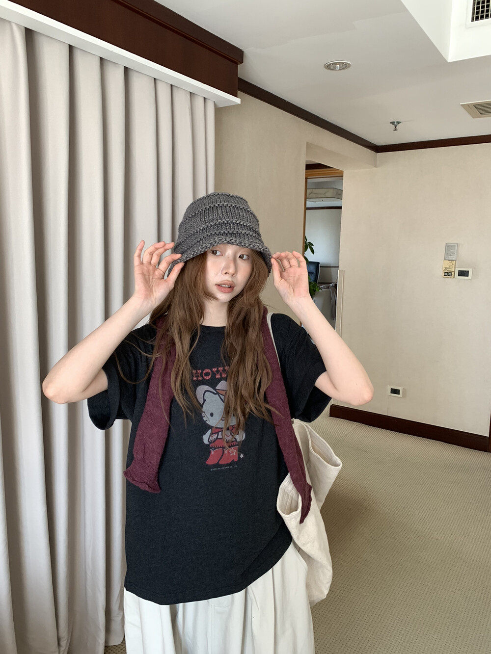 韩国单设计师款26秋款百搭宽松印花卡通kitty猫短袖磨毛T恤女ins