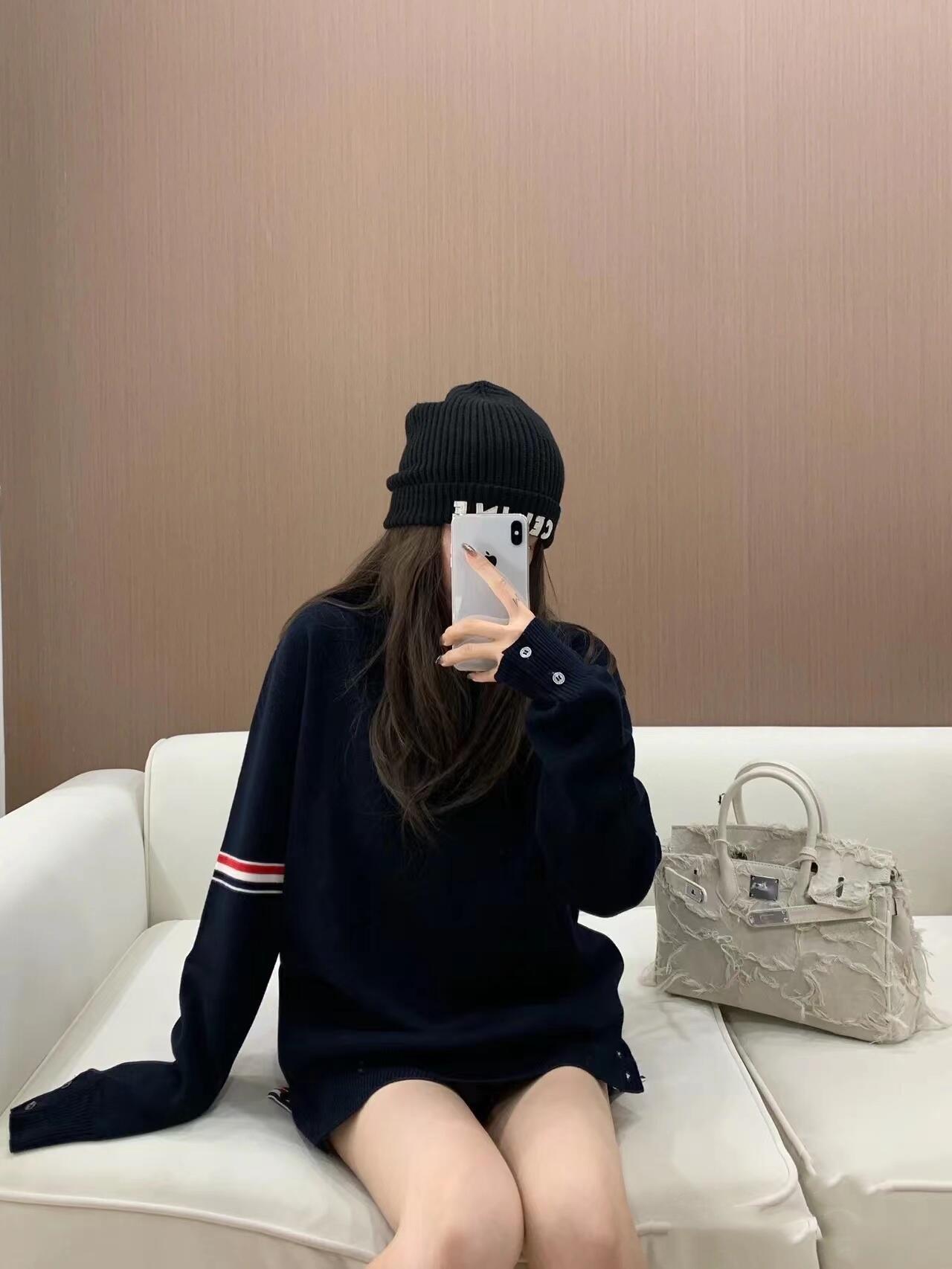 2025年新款TB女士春秋季圆毛衣