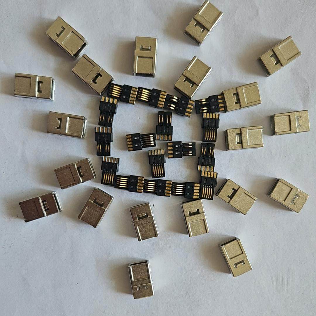 IEEE 1394B 9P焊组插头 连接器 1394B 9PIN  黑胶芯两件式 锌合金