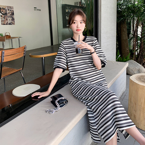 经典黑白条纹长袖连衣裙女2024秋新款高级感遮肚显瘦T恤卫衣长裙图片
